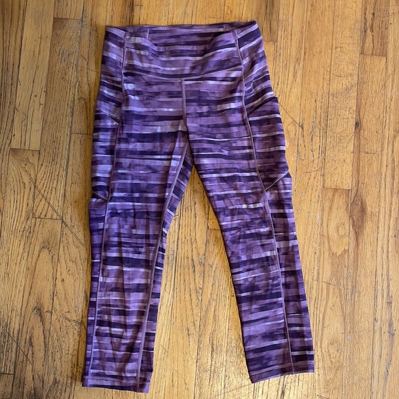 Lulu Lemon cropped leggings - Picture 1 of 6